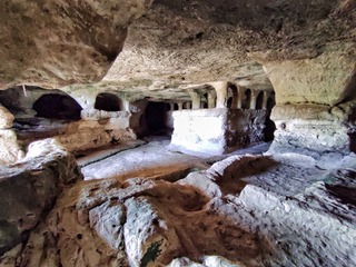 Grotta delle Trabacche